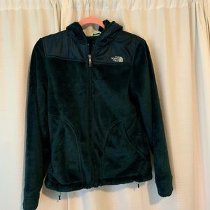 SUPER SOFT FUZZY NORTH FACE JACKET ❄️